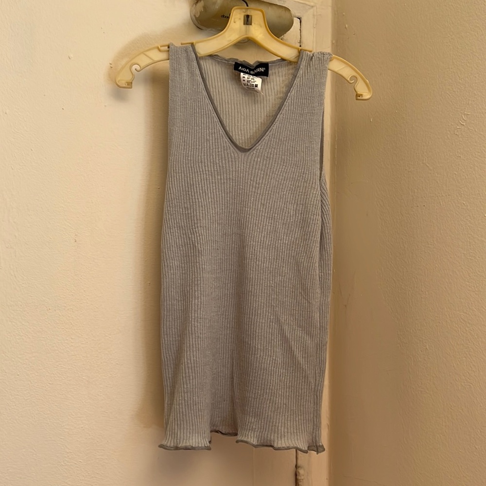 Gray top